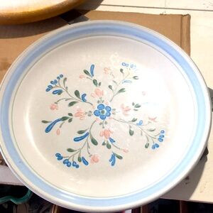 3 vintage Fascino Stoneware Japan 10 1/2” dinner plates blues on white